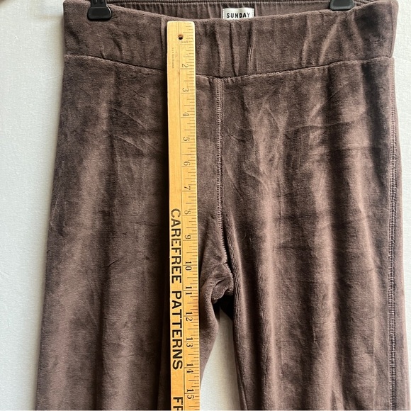 Sunday Best Aritzia Velour Brown Jogger Pants Sz M - Picture 7 of 9